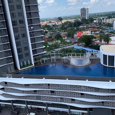 Golden Troika Kota Bharu - 2 Bedrooms Exteriör bild