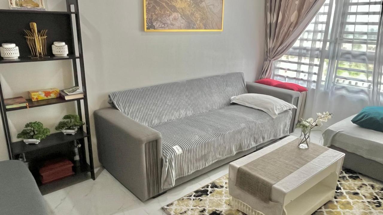 Golden Troika Kota Bharu - 2 Bedrooms Exteriör bild